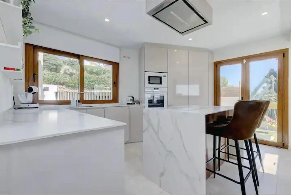 Modern Villa / Sea Views & Private Pool/ Villa Sofia Sitio de Calahonda