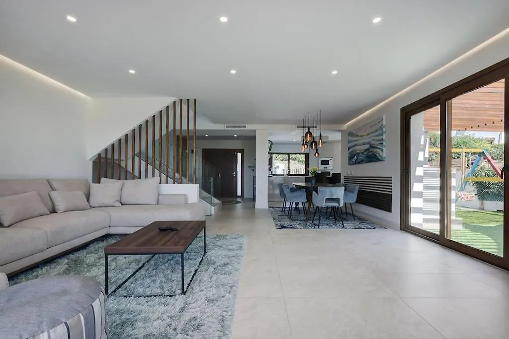Modern Villa / Sea Views & Private Pool/ Villa Sofia Sitio de Calahonda